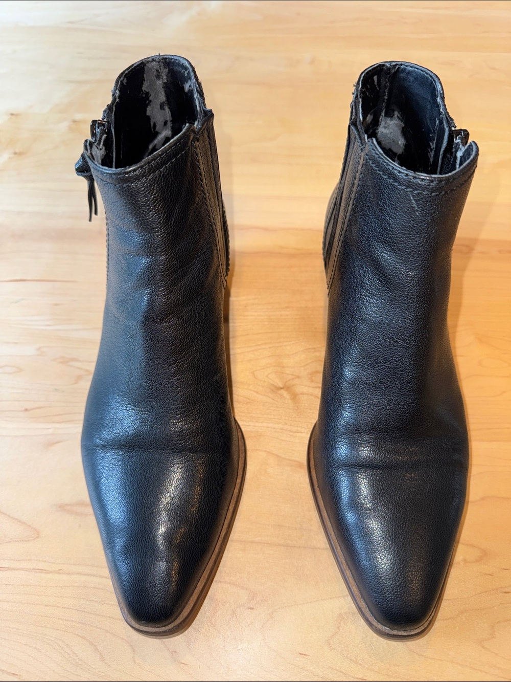 Women’s Cole Haan Hadlyn Boots size 8 with side zipper and wooden heel